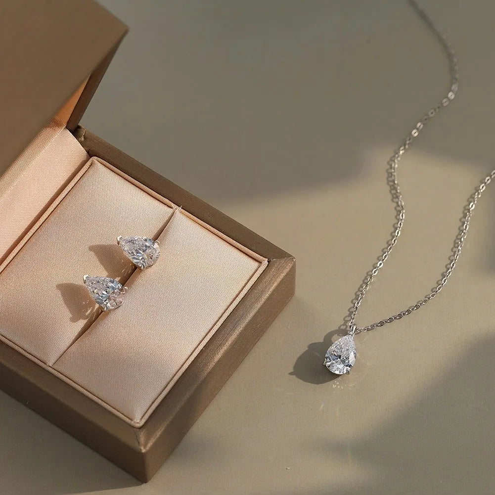 MEETMAY | Pear-Cut Moissanite Pendant Necklace – S925 Sterling Silver 18K Gold Plated, D-Color