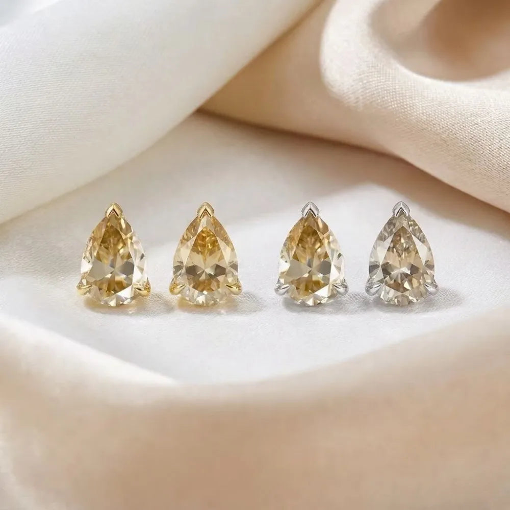 MEETMAY Colorful Pear Moissanite - Scene